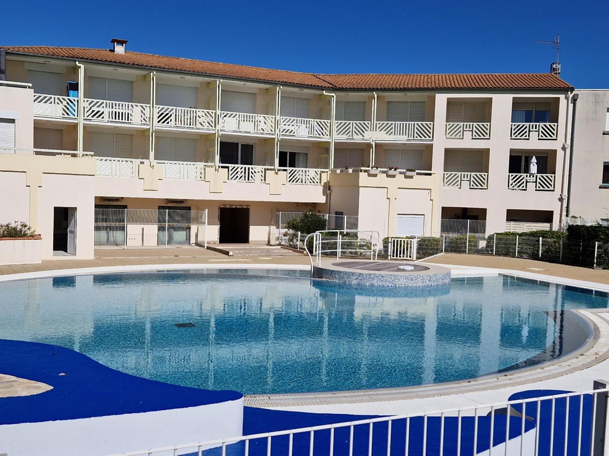 Chatelaillon-Plage Centre-Ville: Apt 4 Pers, Balcon, Parking, Piscine, Wifi - Fr-1-706-21 Buitenkant foto